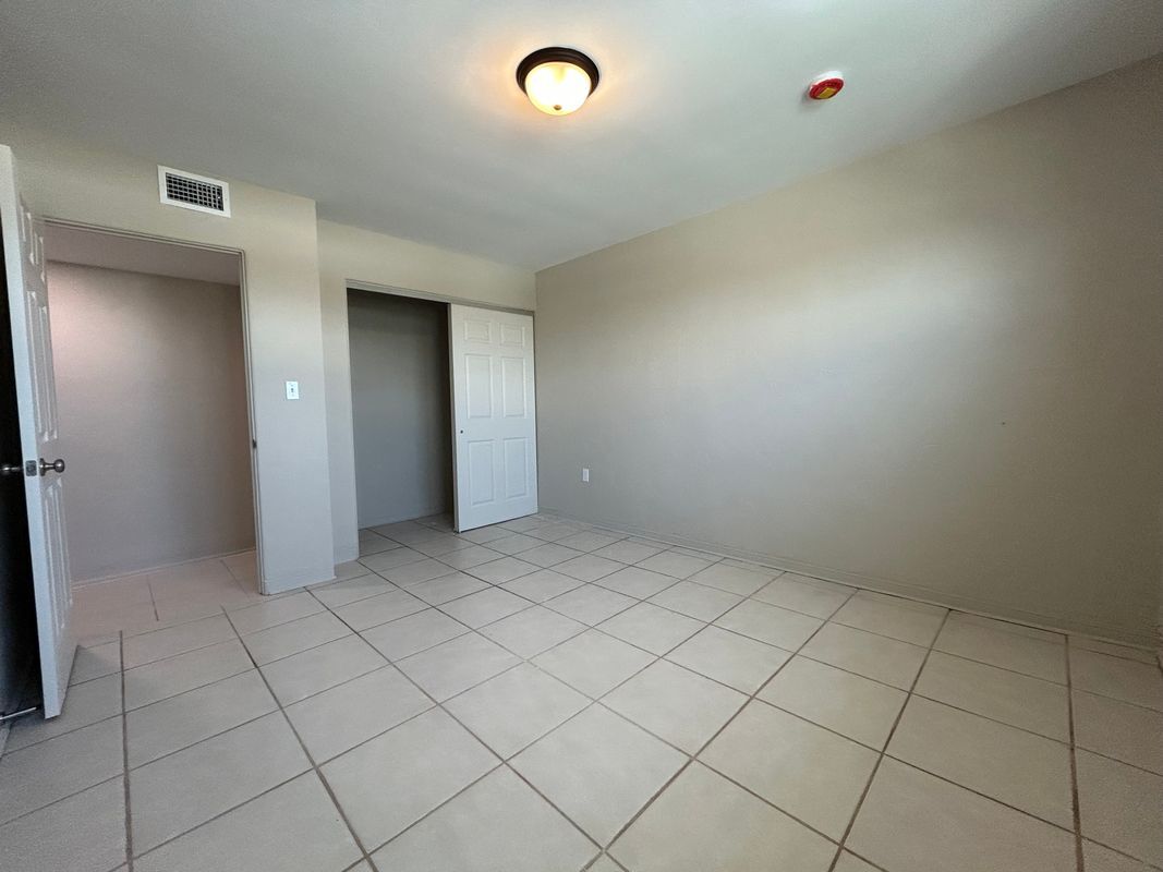 Building Photo - 1740 Ocean Shore Blvd