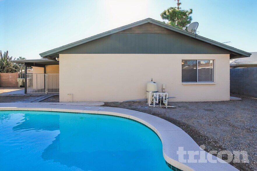 Building Photo - 5526 W Angela Dr