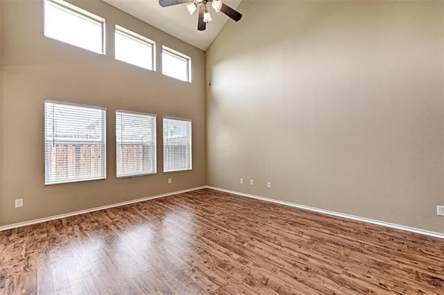 Building Photo - 9876 Fleetwood Dr