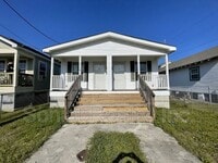 Building Photo - 2529 N Miro St