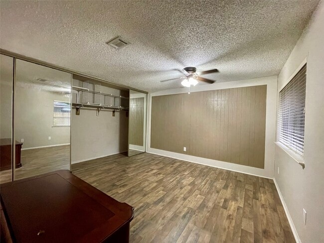 Building Photo - 13703 Carsa Ln