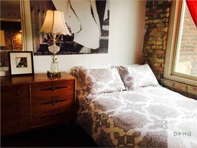 Building Photo - 108 S Hosmer St