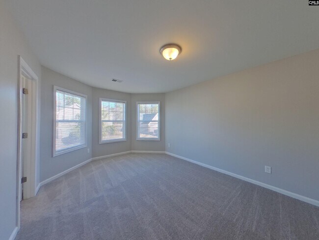 Building Photo - 309 Finch Ln