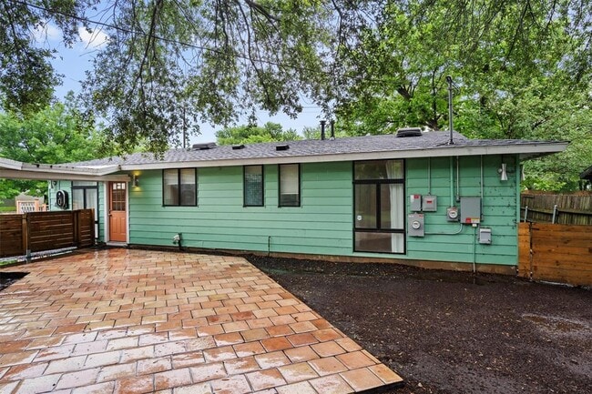 Building Photo - 5212 Berkman Dr
