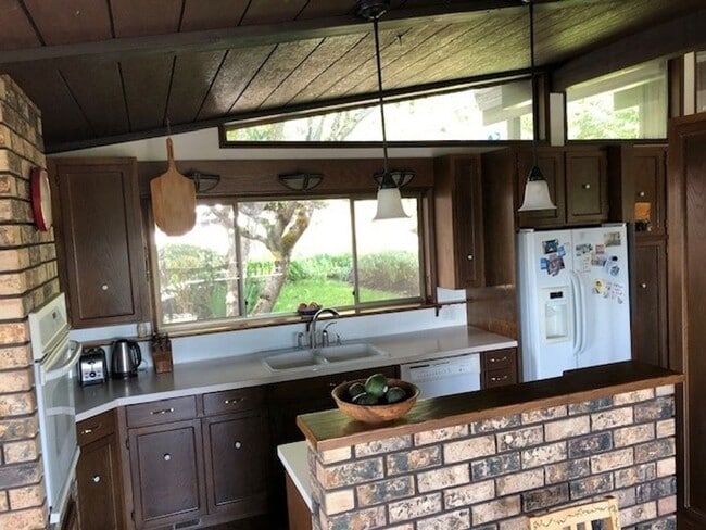 Building Photo - STATUS: AVAILABLE  | R178 | $2395