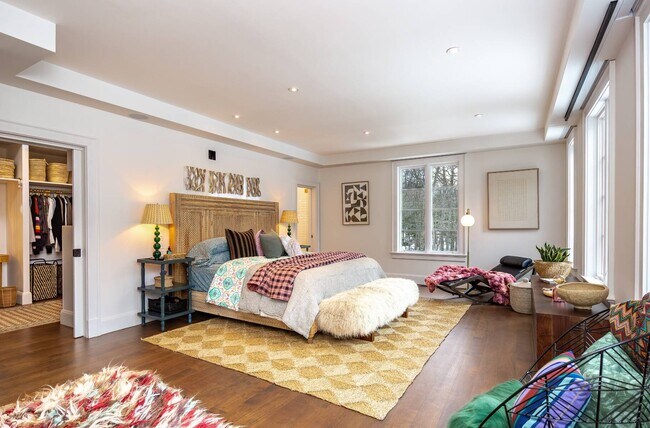 Building Photo - 41 Deep Woods Ln