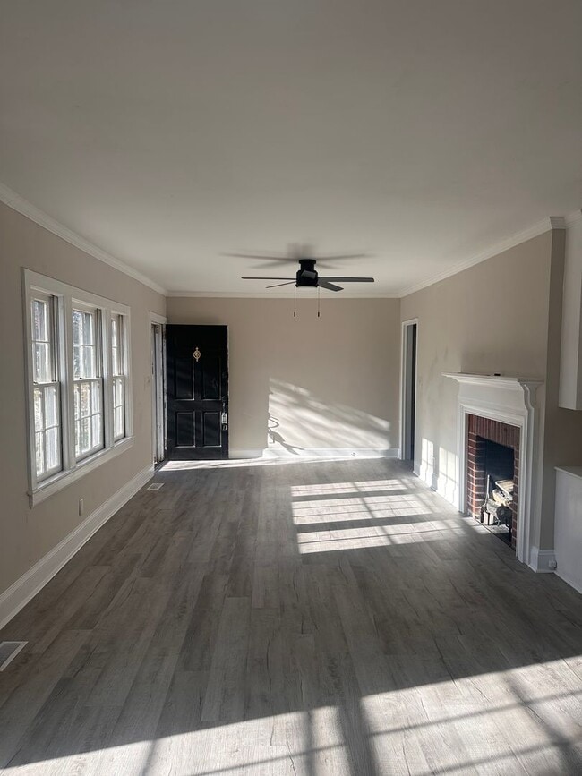 Building Photo - RENTAL HOME 3BD/2BTH