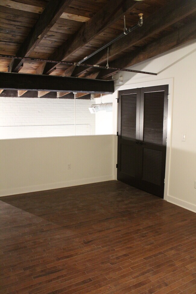 Building Photo - 408 Wellons St