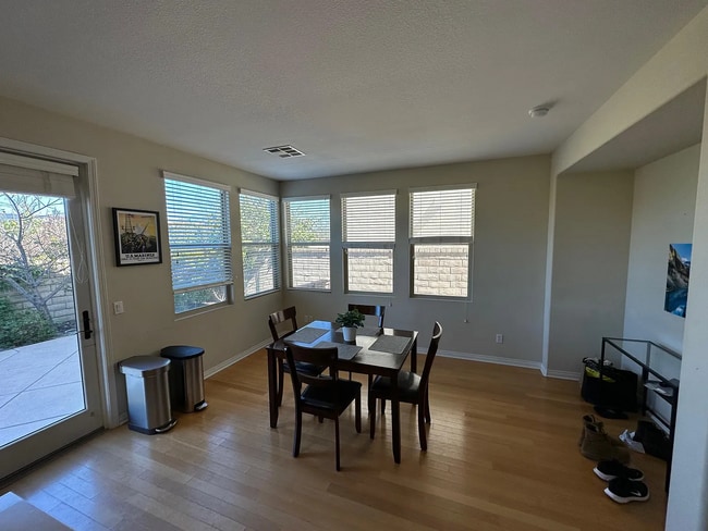 Building Photo - 11320 Laurelcrest Dr
