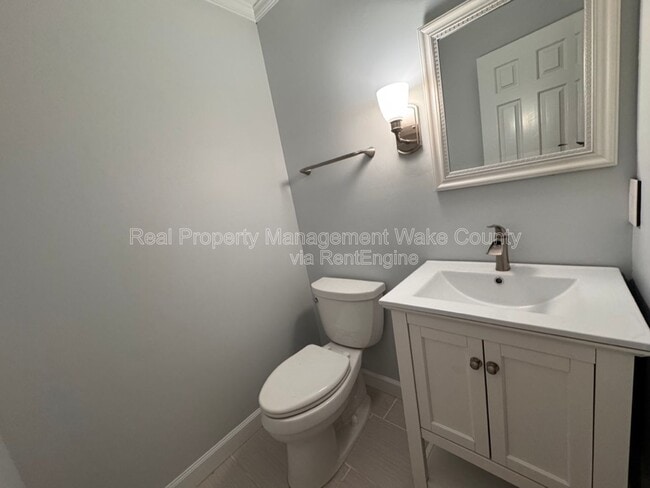 Building Photo - 102 Brodick Ct