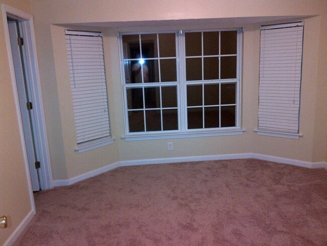 Building Photo - 132 Benfield Cir SE