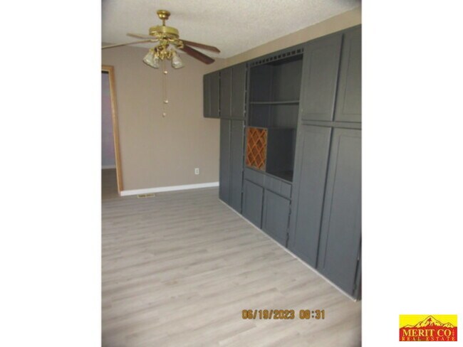 Building Photo - Single Family Home