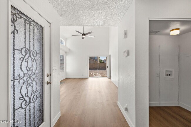 Building Photo - 1811 S 39th St