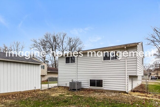 Building Photo - 5441 Cornell Ave