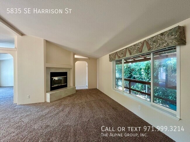 Building Photo - 5835 SE Harrison St