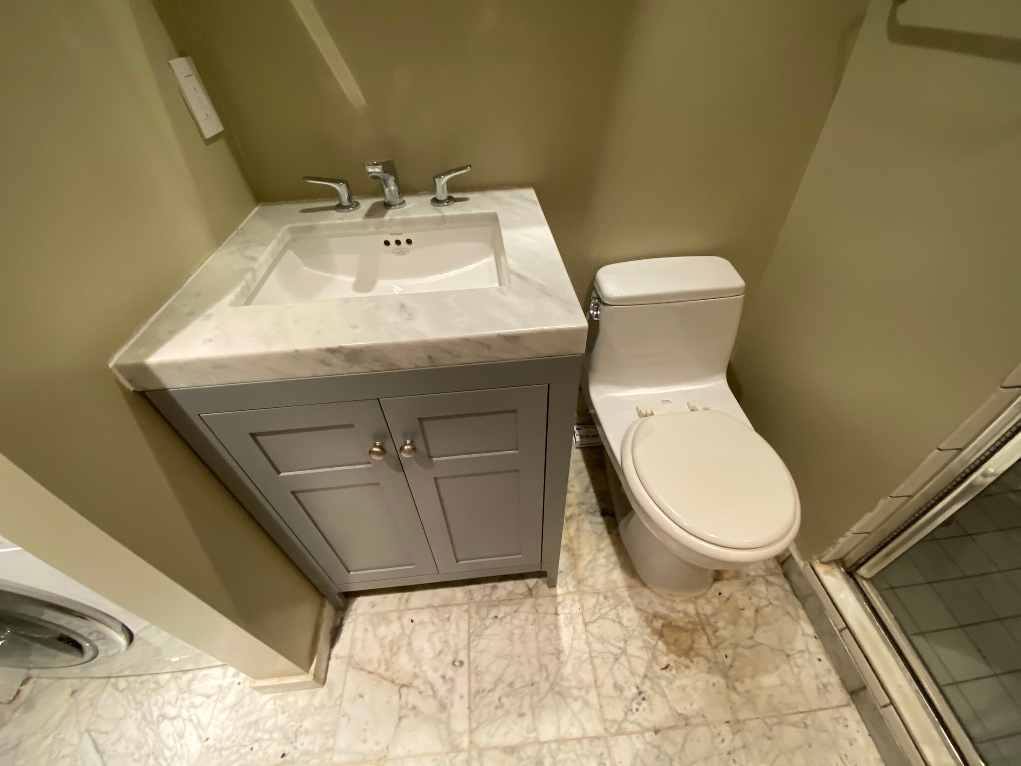 Bath Fixtures - 1735 Park Rd NW