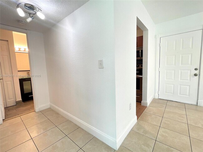 Building Photo - 7415 SW 152nd Ave