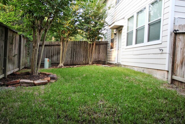 Building Photo - 142 N Camellia Grove Cir