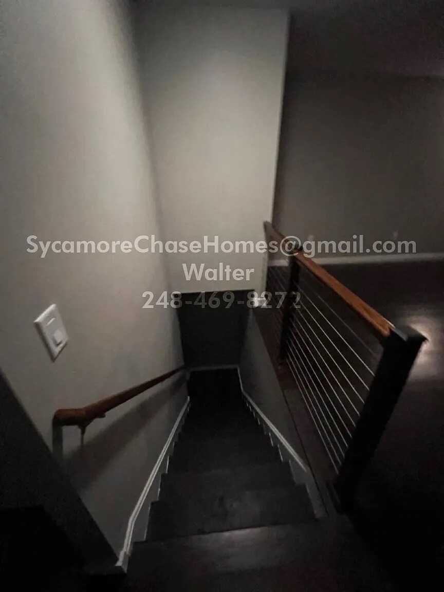 Building Photo - 2912 Canarsie Dr