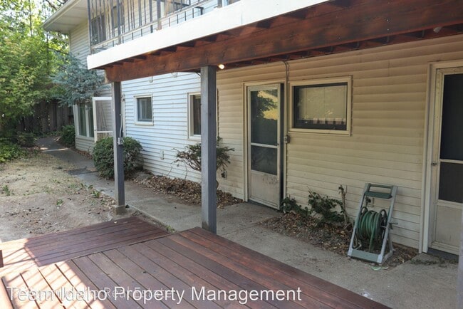 Building Photo - 7 br, 4 bath House - 1310 NE Williams