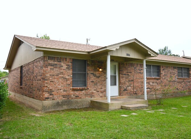 Building Photo - Charming 2 Bedroom, 1 Bath in Whitehouse ISD!