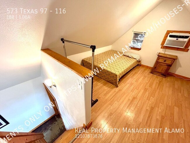 Building Photo - AVAILABLE NOW! 1 Bedroom / 1 Bath Lodge w/...