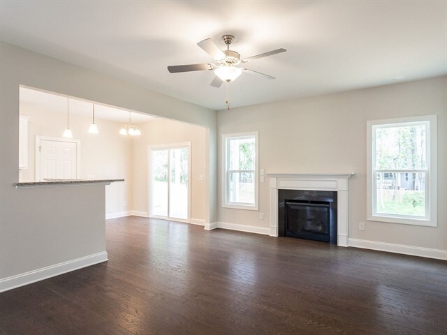 Building Photo - 112 White Ash Ln