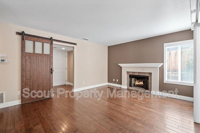 Building Photo - 24576 Jacarte Dr