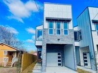 Building Photo - 7931 Fowlie St