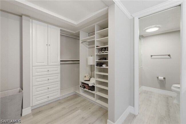 Building Photo - 6080 Pelican Bay Blvd