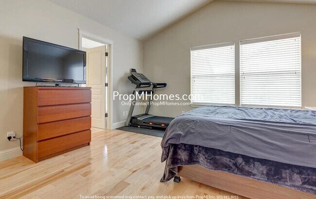 Building Photo - Luxury Four Bedroom Home in King City!