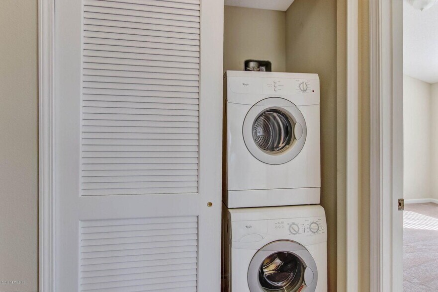 Laundry - 575 Oakleaf Plantation Pkwy