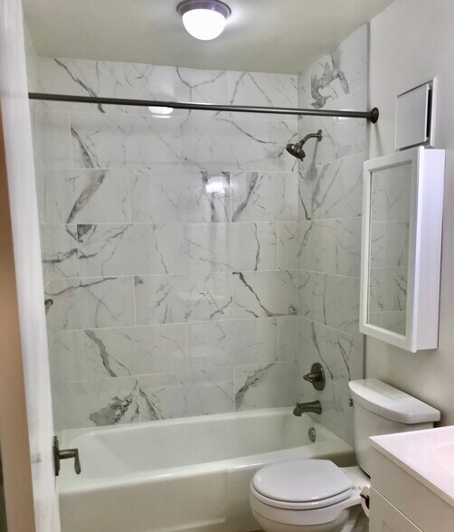 Building Photo - 21 Vaughns Gap Rd