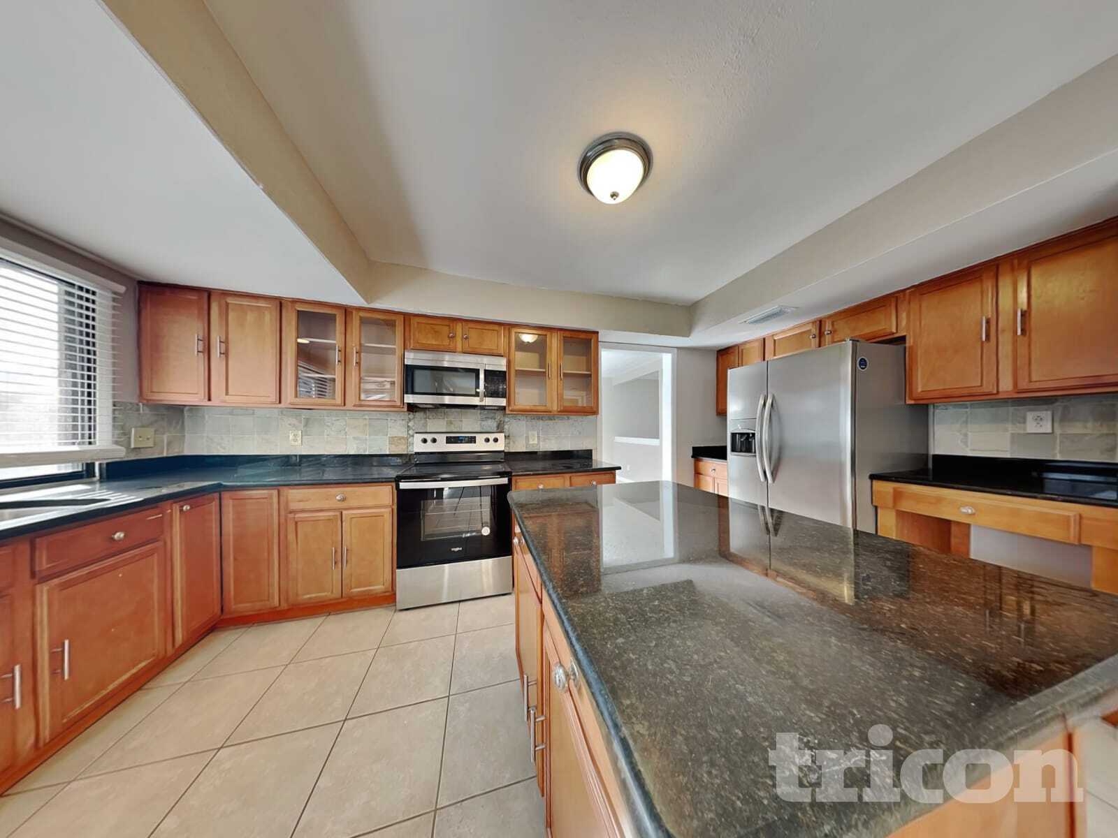 Building Photo - 1422 Mistyglen Ln
