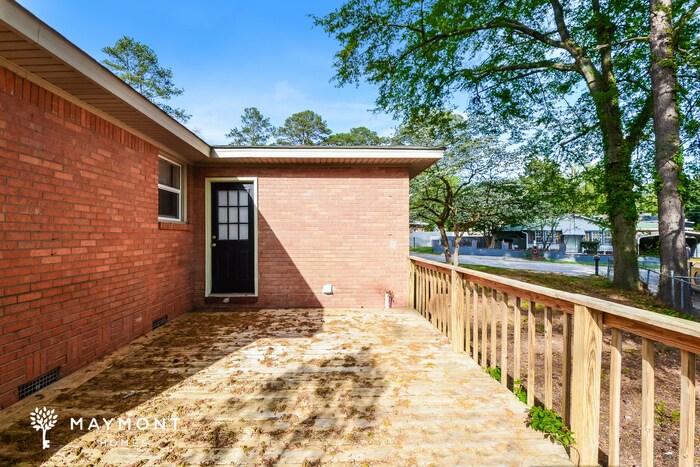 Building Photo - 3702 Thurmond St