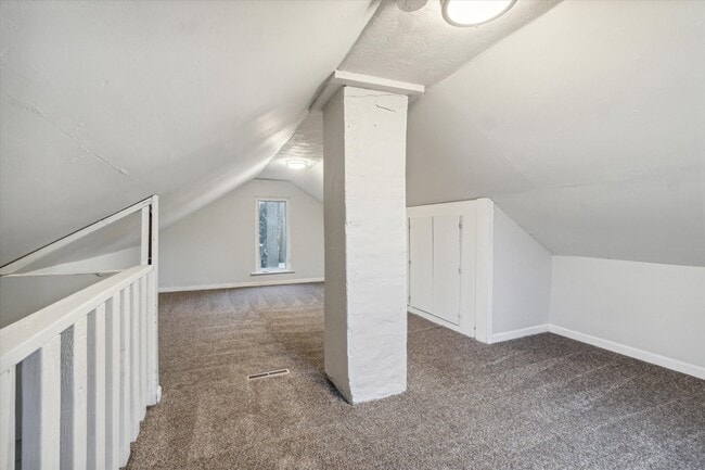 Building Photo - 1025 Cady Ct