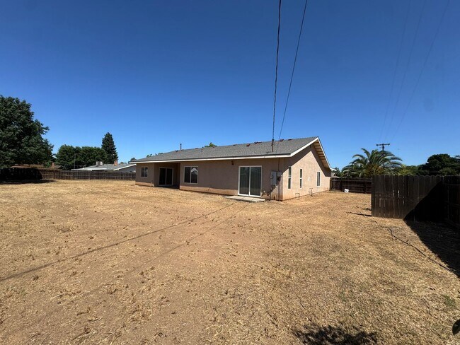 Building Photo - 36310 Sparta Ave