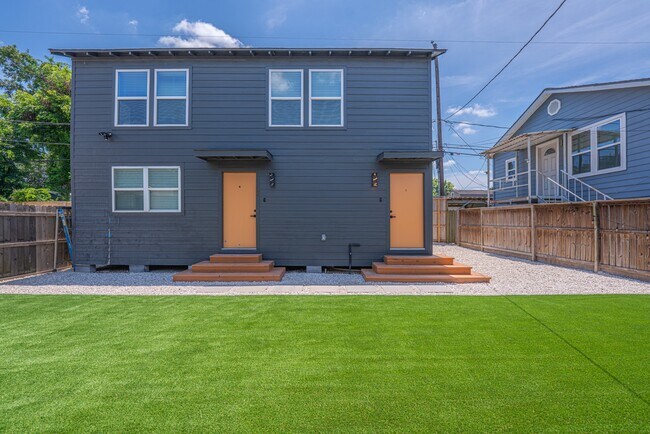 Building Photo - 4202 Clay St