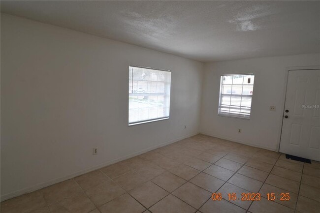 Building Photo - 409 Big Cedar Way