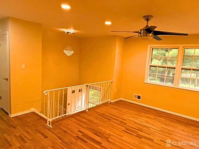 Building Photo - 5 Pelmont Pl