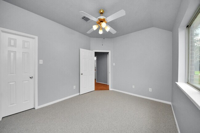 Building Photo - 9711 Andrews Ln