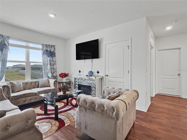 Building Photo - 2085 Doe Run Dr