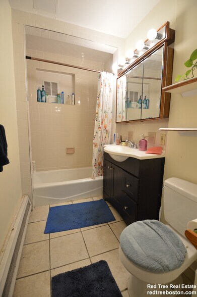 Building Photo - 1906 Beacon St