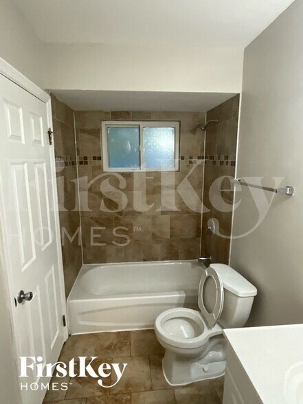 Building Photo - 17213 Springtide Ln
