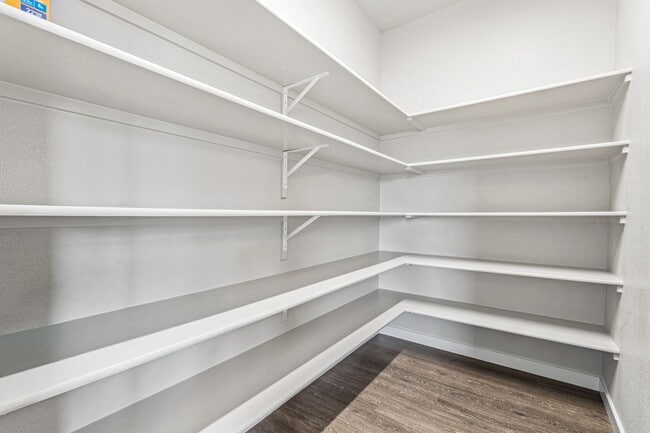 Building Photo - 6852 S Birch Creek Ave