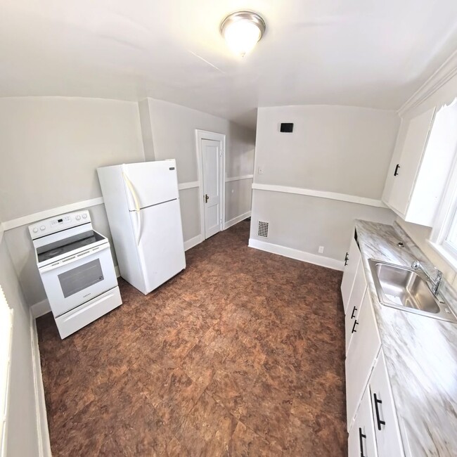 Building Photo - 3 Bedroom in Swillburg Area