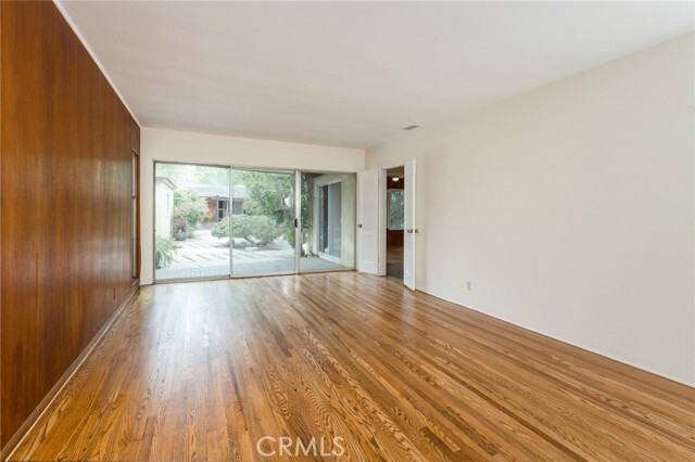 Building Photo - 1717 Riverside Dr