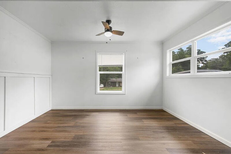 Building Photo - 1112 Anderson Dr