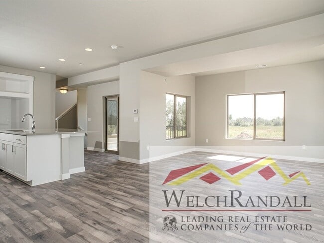 Building Photo - 3 bed 2.5 Bath Single-Family Home in Farmi...