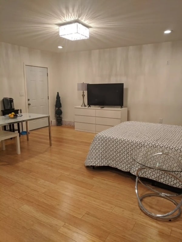 Building Photo - 9228 Ronda Ave